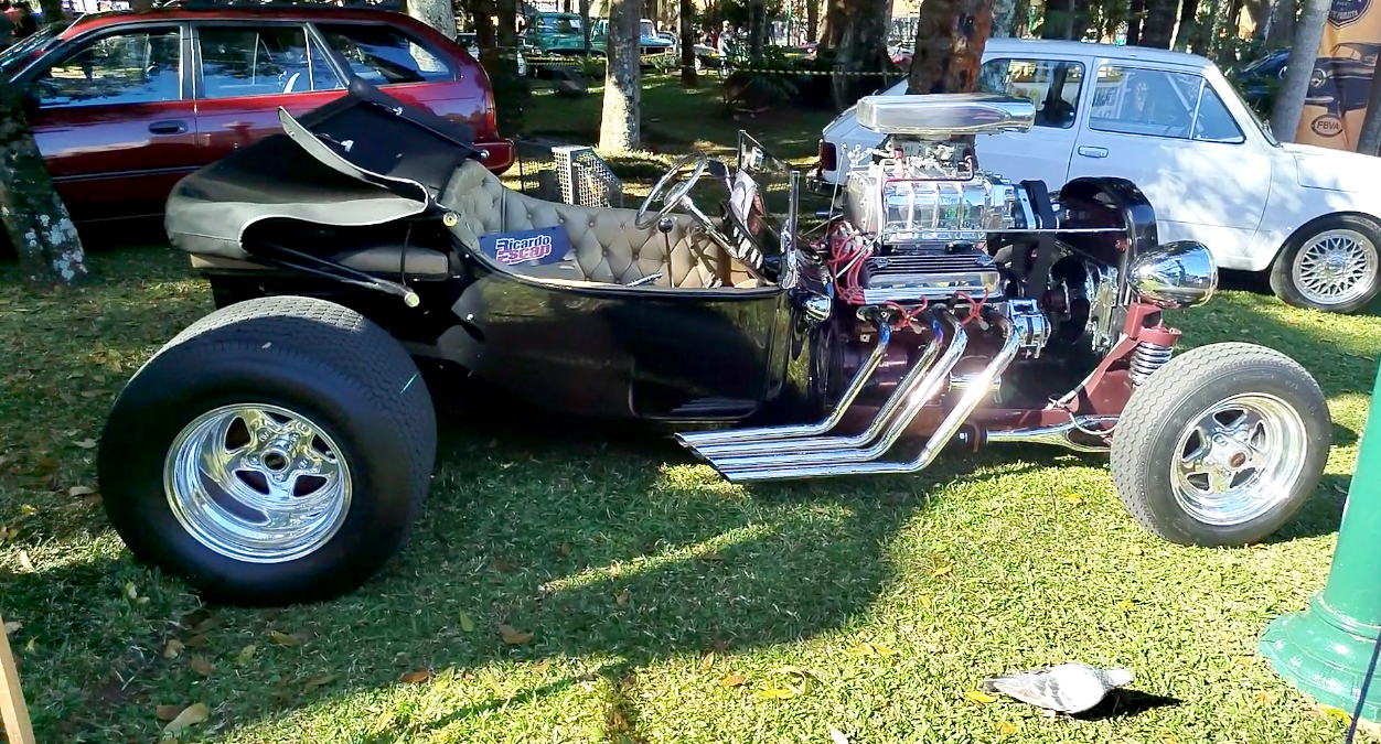 ESPECIAL: VÍDEO DO POÇOS CLASSIC CAR 2026